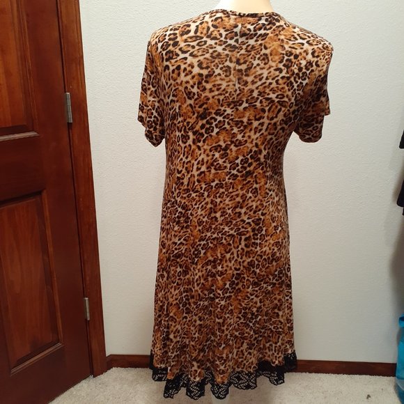 Urban Rose Boho Leopard Print Dress with black lace at hem - Size Large - Picture 5 of 8